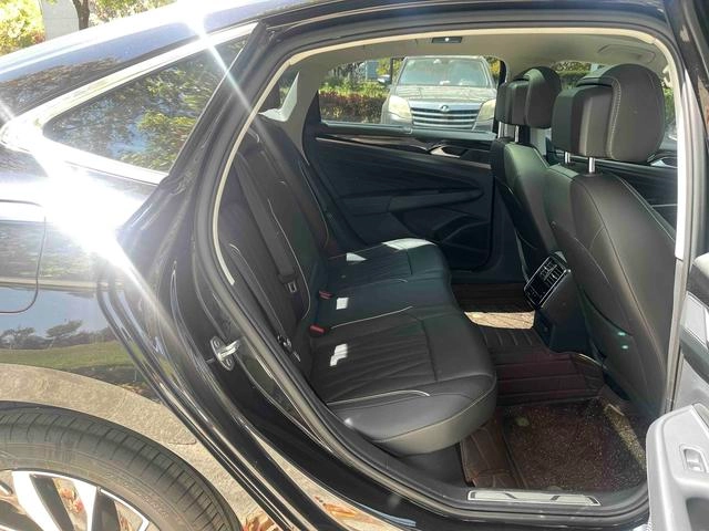 Volkswagen Passat 2022 330TSI Star Deluxe Edition interior photo 18