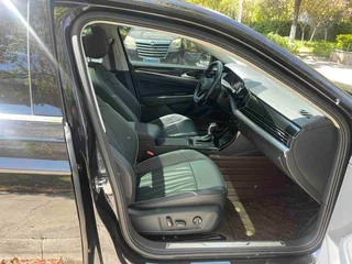 Volkswagen Passat 2022 330TSI Star Deluxe Edition interior photo 19