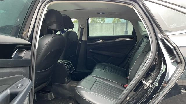 Volkswagen Passat 2022 330TSI Version d'élite intérieur photo 8