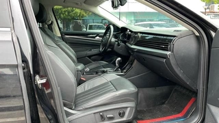 Volkswagen Passat 2022 330TSI Version d'élite intérieur photo 9