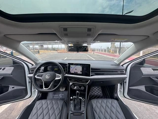 Volkswagen Sagitar 2023 300TSI DSG Premium Edition interior photo 17