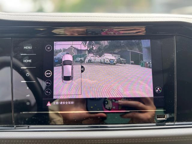 Volkswagen Sagitar 2021 280TSI DSG Premium Edition interior photo 15