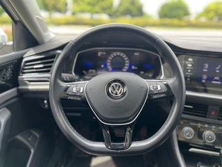 Volkswagen Sagitar 2021 280TSI DSG Premium Edition interior photo 19
