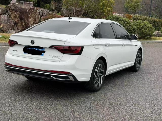 Volkswagen Sagitar 2023 300TSI DSG Premium Edition exterior photo 4