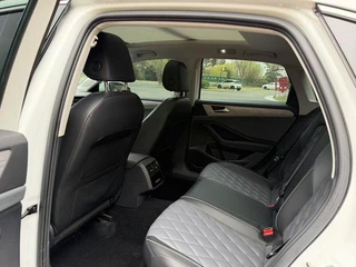 Volkswagen Sagitar 2023 300TSI DSG Premium Edition interior photo 7