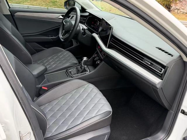Volkswagen Sagitar 2023 300TSI DSG Premium Edition interior photo 10