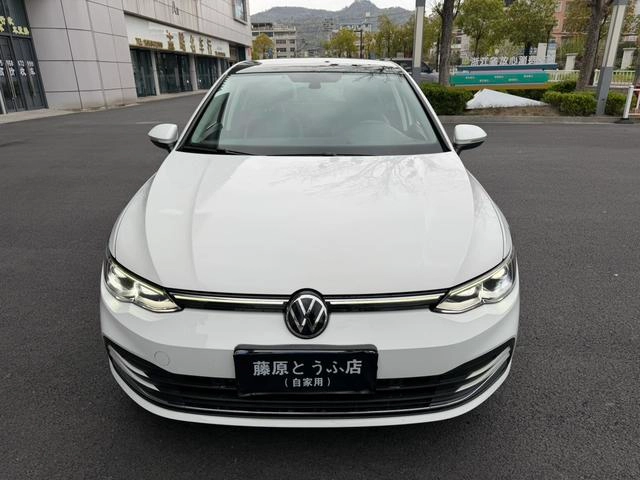 Volkswagen Golf 2021 280TSI DSG 30 Юбилейное издание экстерьер фото 2 Volkswagen Golf 2021 280TSI DSG 30 Юбилейное издание экстерьер фото 2