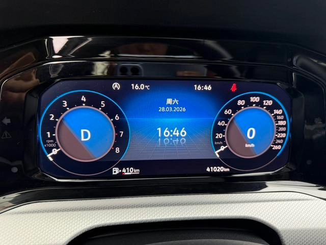 Volkswagen Golf 2021 280TSI DSG 30 Юбилейное издание интерьер фото 8 Volkswagen Golf 2021 280TSI DSG 30 Юбилейное издание интерьер фото 8
