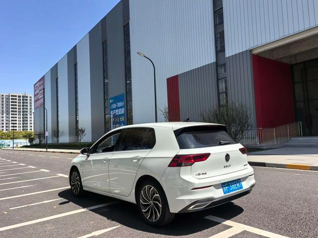 Volkswagen Golf 2024 280TSI DSG Pro Enjoyment Edition interior photo 8
