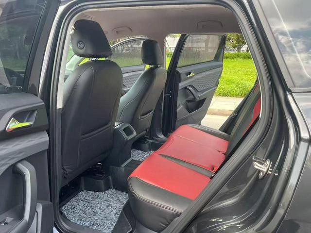 Volkswagen Tharu 2022 280TSI Версия с двумя приводами интерьер фото 7
