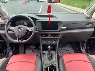 Volkswagen Tharu 2022 280TSI Версия с двумя приводами интерьер фото 8