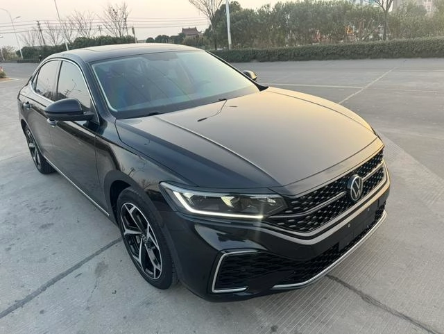 Volkswagen Passat 2023 Restyling 330TSI Star Elite Edition exterior photo 3 Volkswagen Passat 2023 Restyling 330TSI Star Elite Edition exterior photo 3