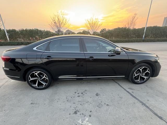 Volkswagen Passat 2023 Restyling 330TSI Star Elite Edition interior photo 11 Volkswagen Passat 2023 Restyling 330TSI Star Elite Edition interior photo 11