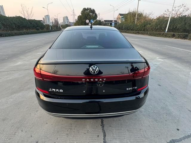Volkswagen Passat 2023 Restyling 330TSI Star Elite Edition interior photo 13 Volkswagen Passat 2023 Restyling 330TSI Star Elite Edition interior photo 13