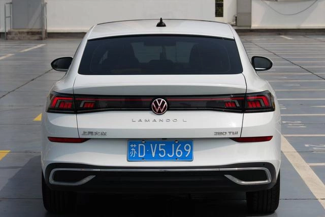 Volkswagen Lamando 2023 Lamando L 280TSI DSG Cool Spicy Edition interior photo 12