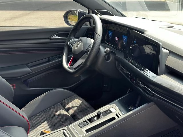 Volkswagen Golf GTI 2021 380TSI DSG GTI interior photo 11