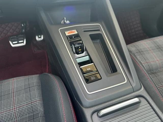 Volkswagen Golf GTI 2021 380TSI DSG GTI interior photo 16