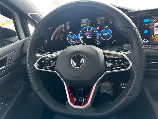 Volkswagen Golf GTI 2021 380TSI DSG GTI interior photo 19