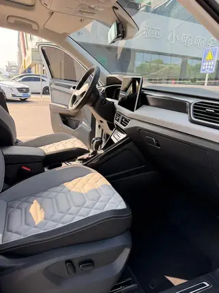 Volkswagen Tayron 2024 300TSI Двухприводный люкс Plus Расширенная версия интерьер фото 8