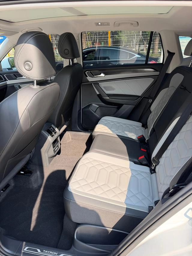 Volkswagen Tayron 2024 300TSI Двухприводный люкс Plus Расширенная версия интерьер фото 11