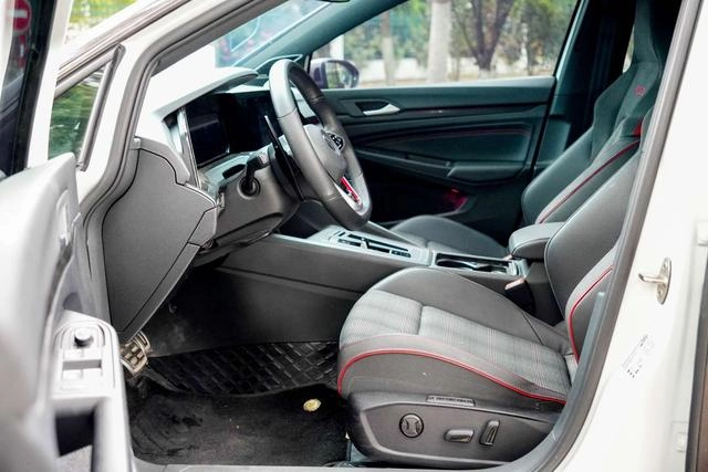 Volkswagen Golf GTI 2021 380TSI DSG GTI intérieur photo 14