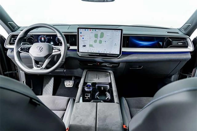 Volkswagen Teramont 2025 Teramont Pro 450TSI Four-wheel drive peak version interior photo 14