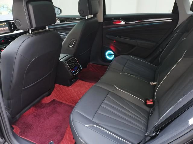 Volkswagen Passat 2024 380TSI Star Elite Edition interior photo 11