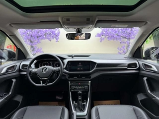 Volkswagen T-Cross 2022 280TSI DSG Luxury Edition interior photo 13