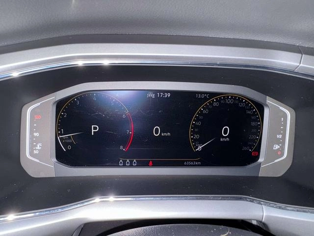 Volkswagen T-Cross 2022 280TSI DSG Luxury Edition interior photo 16