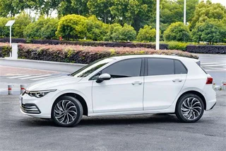 Volkswagen Golf 2021 200TSI DSG Pro exterior foto 5 Volkswagen Golf 2021 200TSI DSG Pro exterior foto 5