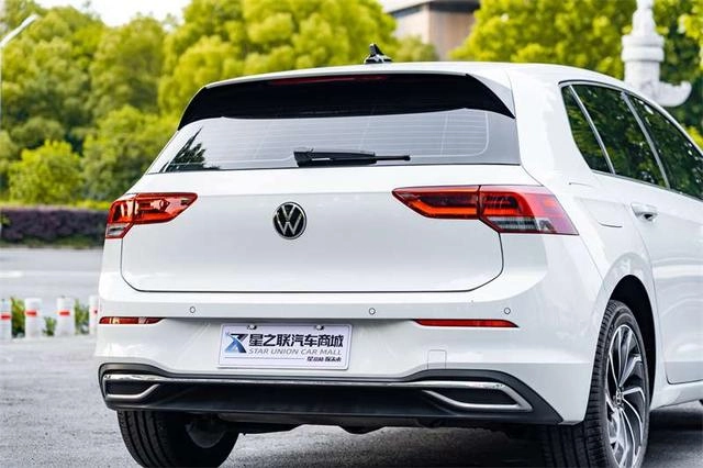 Volkswagen Golf 2021 200TSI DSG Pro exterior foto 7 Volkswagen Golf 2021 200TSI DSG Pro exterior foto 7
