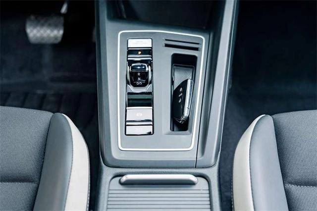 Volkswagen Golf 2021 200TSI DSG Pro interior foto 11 Volkswagen Golf 2021 200TSI DSG Pro interior foto 11