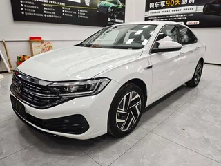 Volkswagen Sagitar 2023 300TSI DSG Versión más allá