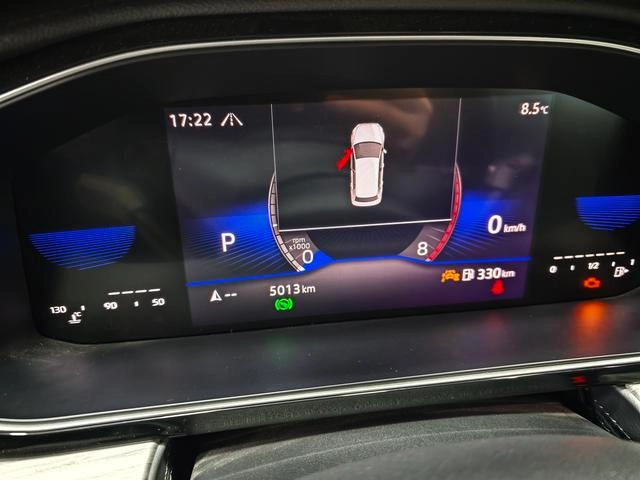Volkswagen Sagitar 2023 300TSI DSG Premium Edition interior photo 15
