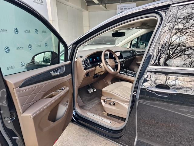 Volkswagen Viloran 2024 380TSI Премиум-версия интерьер фото 6