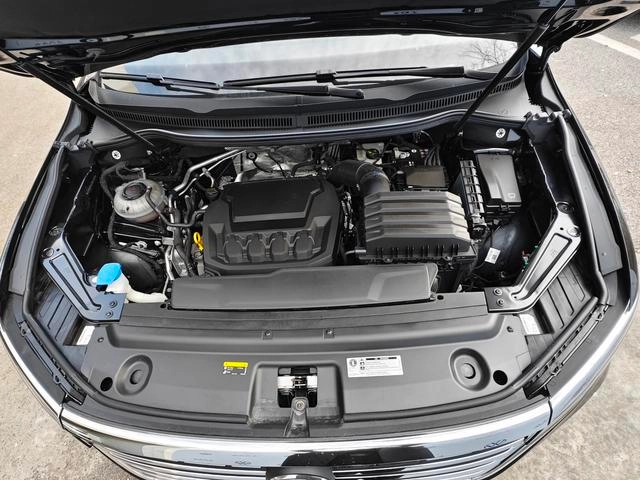Volkswagen Viloran 2024 380TSI Премиум-версия интерьер фото 8