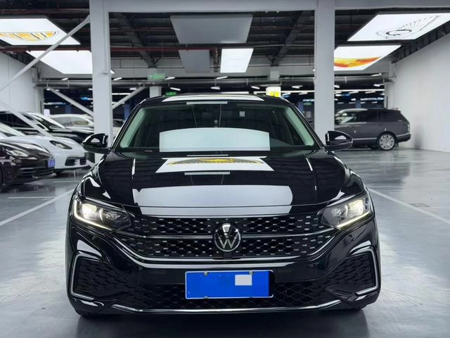 Volkswagen Passat 2025 outstanding 380TSI Longteng Edition exterior photo 2