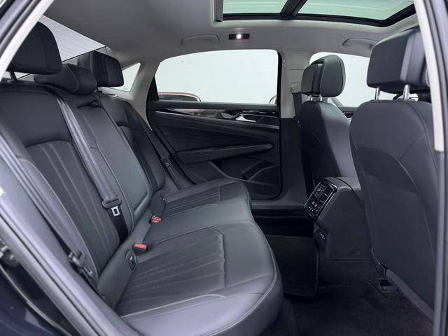 Volkswagen Passat 2025 outstanding 380TSI Longteng Edition exterior photo 4