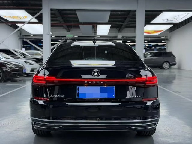 Volkswagen Passat 2025 outstanding 380TSI Longteng Edition interior photo 8