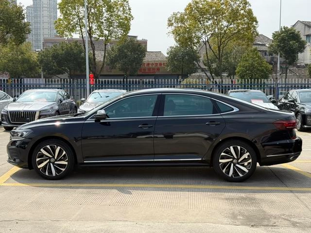 Volkswagen Passat 2024 380TSI Элитная версия экстерьер фото 4 Volkswagen Passat 2024 380TSI Элитная версия экстерьер фото 4