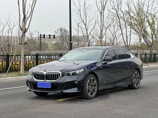 BMW 5 Series 2025 Reforma 530Li Líder M Conjunto deportivo
