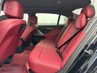 BMW 5 Series 2025 Restyling 530Li Leading Type M Sports suit exterior photo 9