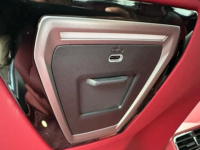 BMW 5 Series 2025 Restyling 530Li Leading Type M Sports suit interior photo 12