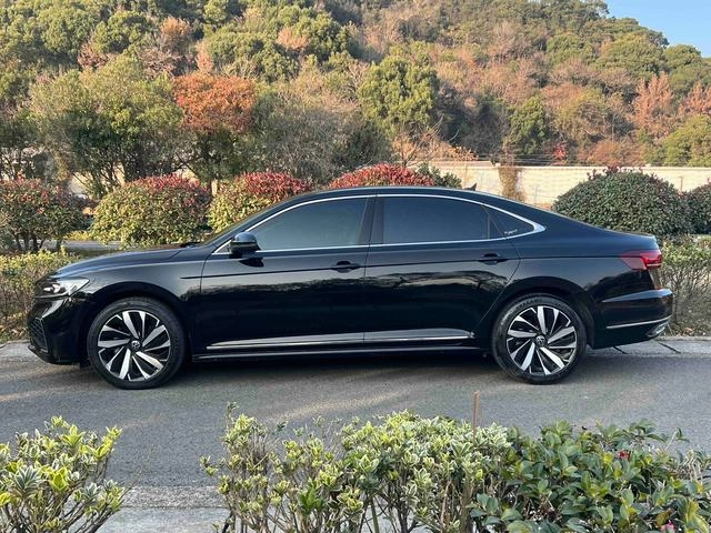Volkswagen Passat 2022 330TSI Звездное небо элитное издание экстерьер фото 3 Volkswagen Passat 2022 330TSI Звездное небо элитное издание экстерьер фото 3