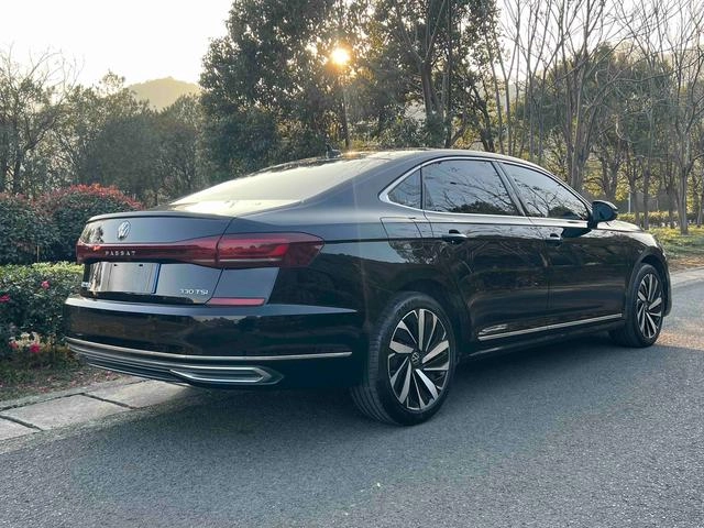Volkswagen Passat 2022 330TSI Звездное небо элитное издание экстерьер фото 6 Volkswagen Passat 2022 330TSI Звездное небо элитное издание экстерьер фото 6