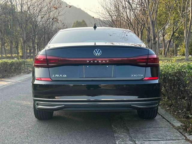 Volkswagen Passat 2022 330TSI Звездное небо элитное издание экстерьер фото 8 Volkswagen Passat 2022 330TSI Звездное небо элитное издание экстерьер фото 8