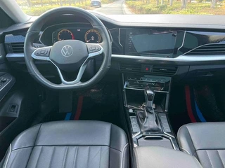 Volkswagen Passat 2022 330TSI Звездное небо элитное издание интерьер фото 11 Volkswagen Passat 2022 330TSI Звездное небо элитное издание интерьер фото 11