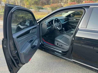 Volkswagen Passat 2022 330TSI Звездное небо элитное издание интерьер фото 13 Volkswagen Passat 2022 330TSI Звездное небо элитное издание интерьер фото 13