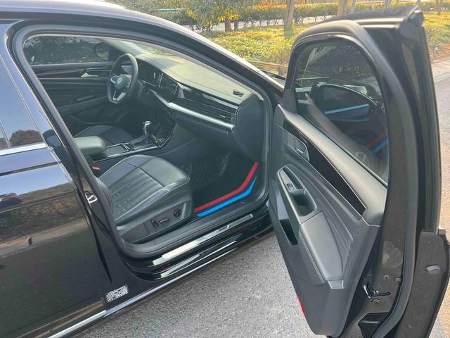 Volkswagen Passat 2022 330TSI Звездное небо элитное издание интерьер фото 14 Volkswagen Passat 2022 330TSI Звездное небо элитное издание интерьер фото 14