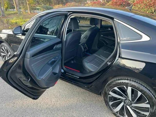Volkswagen Passat 2022 330TSI Звездное небо элитное издание интерьер фото 18 Volkswagen Passat 2022 330TSI Звездное небо элитное издание интерьер фото 18